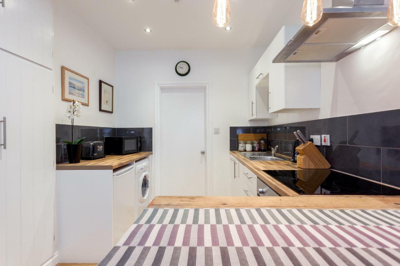 Stylish Town Centre Apartment Close To Beach And Shops Bournemouth Exteriér fotografie